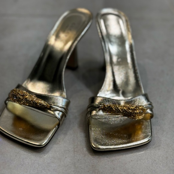 BRAND NEW - Gucci crystal slide - Picture 2 of 5